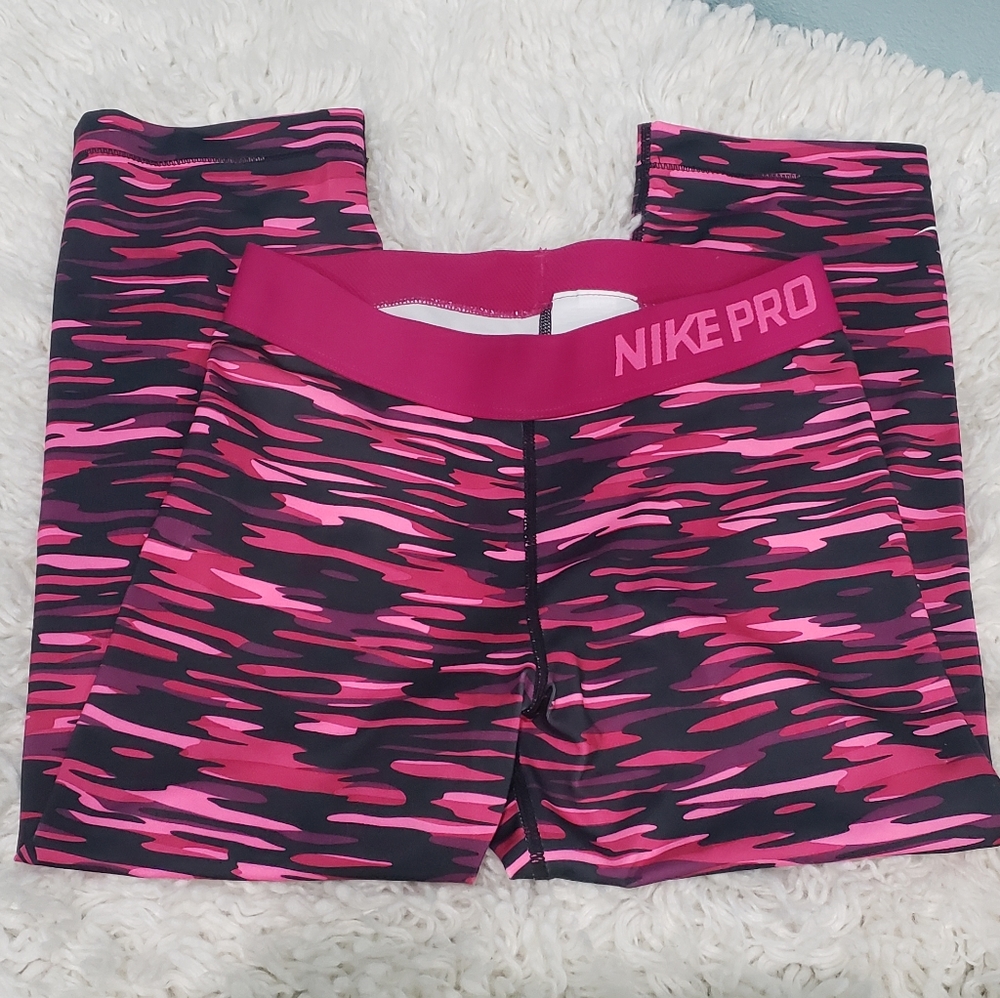 Women's Nike Pro Exercise Capris, Size Small